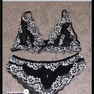 Elegant Black and White Lace Lingerie Set